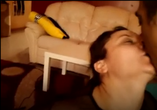 ANNE OĞLUN EFSANE KONUŞMALI PORNOSU  (BABANI BOŞİYCAM SEN SİK BENİ DİYOR)